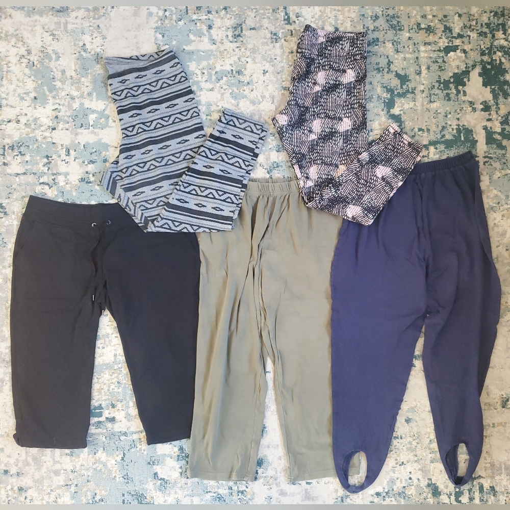 Women's Assorted Leggings/joggers bundle. Size L. #SW